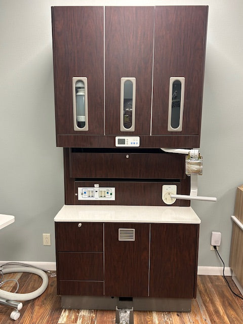 Adec 12:00 rear treatment cabinet, Model 5580 with many extras (3 available)