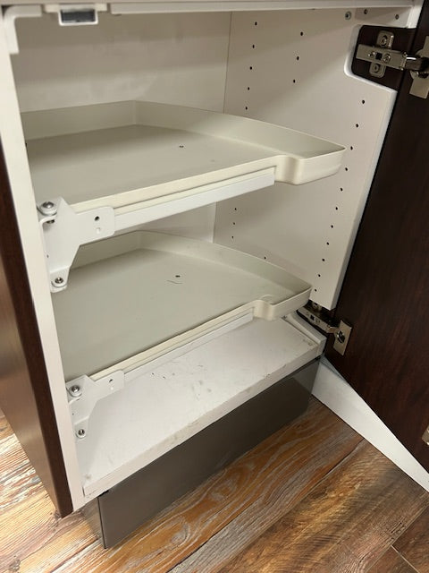 Adec 12:00 rear treatment cabinet, Model 5580 with many extras (3 available)